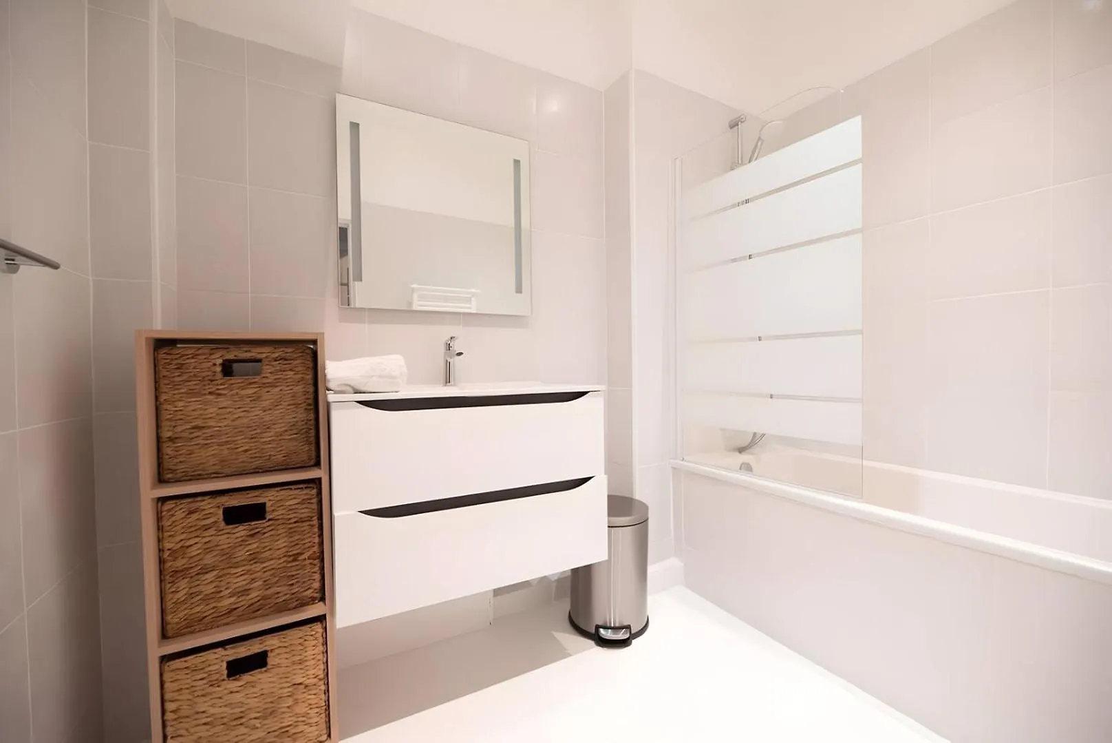 Tbs 326 - Superb Apartment Near Eiffel Tower Paris France